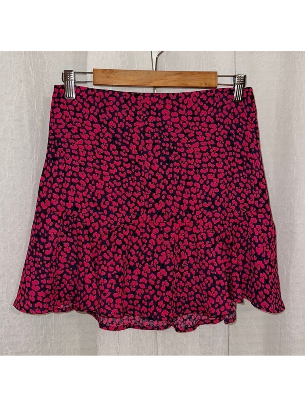 francesca’s M mi ami Godet Pink Animal Print Ruffle Inset Hem Mini Skirt